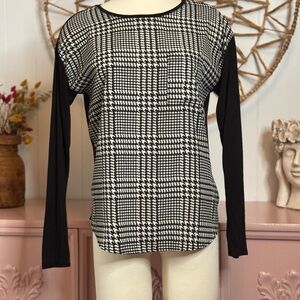Women’s Small lightweight Michael Kors Black and White Houndstooth Women's Top